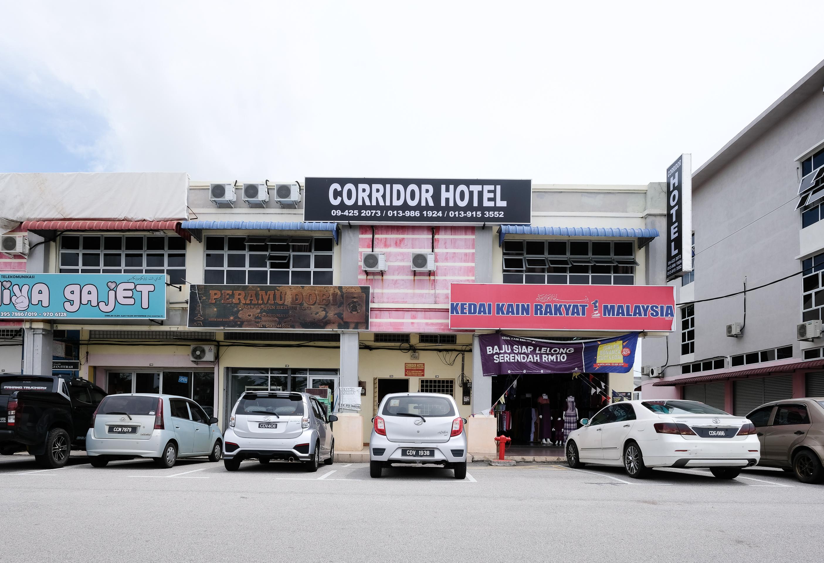 Super Oyo 720 Corridor Hotel 2 Pekan Exterior photo